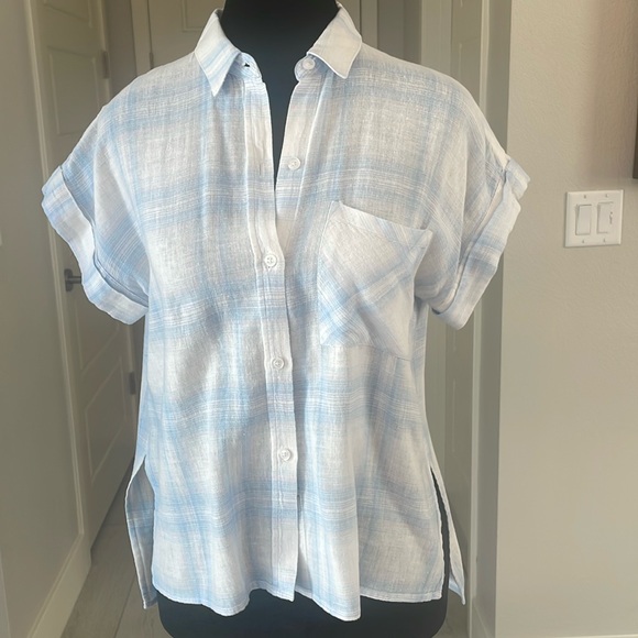 Rails Plaid Short Sleeve Button Down Top Size XS - Picture 2 of 8